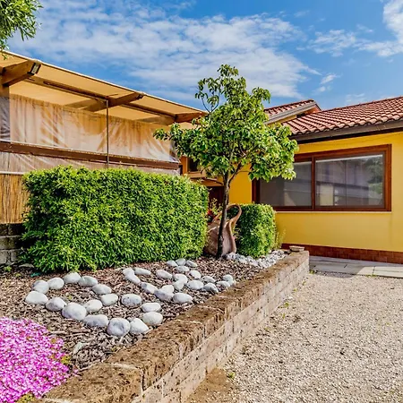 Le Terre Di Bac Bed & Breakfast 3*