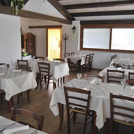 Le Terre Di Bac Borgo Montenero